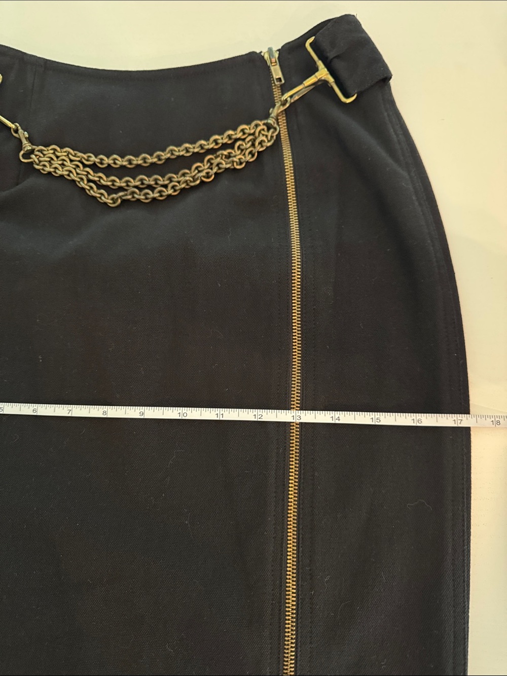 Vintage Donna Karan chain Detail Pencil Skirt Size 0 - Picture 6 of 8